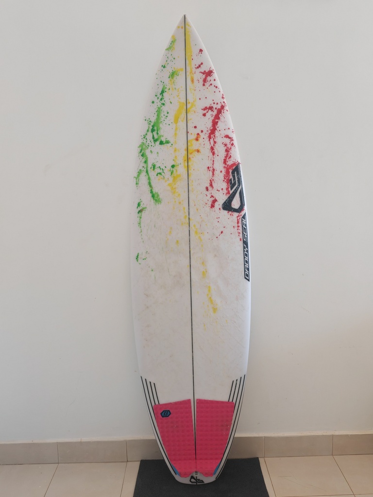 SHORTBOARD DADDYSEAL MODEL YARDIES 2.0 Taille 6'0 x19 1/2 x 2'7/16 = 29,9l